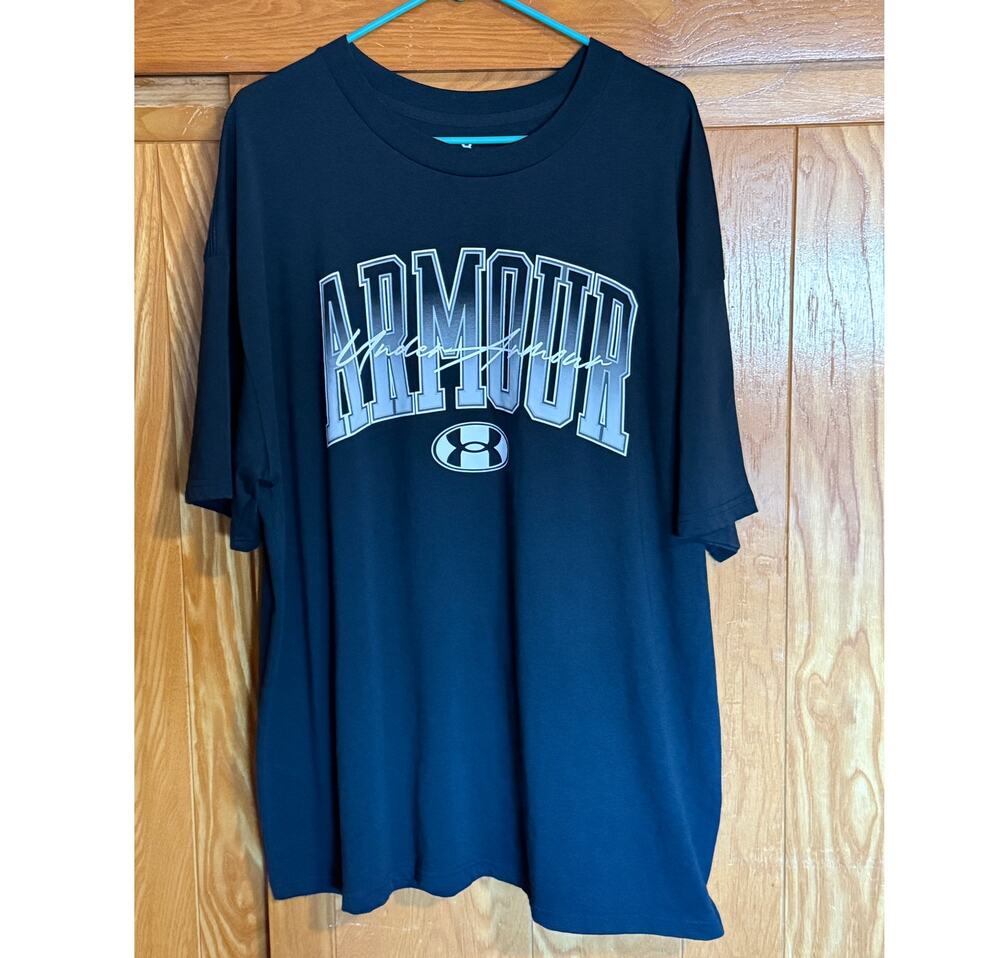 Under Armour Heavyweight Arch Logo Graphic Tee - 2XL Black